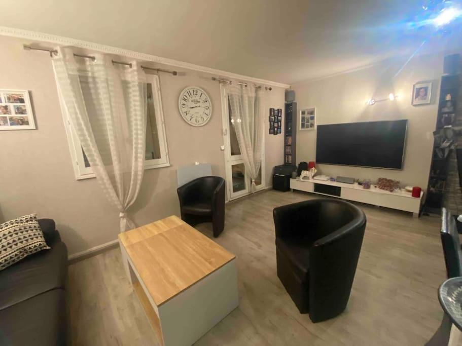 וילפריזי Chez Manu Meuble De Tourisme 2 Etoiles Pour 6 Personnes - 3 Chambres מראה חיצוני תמונה